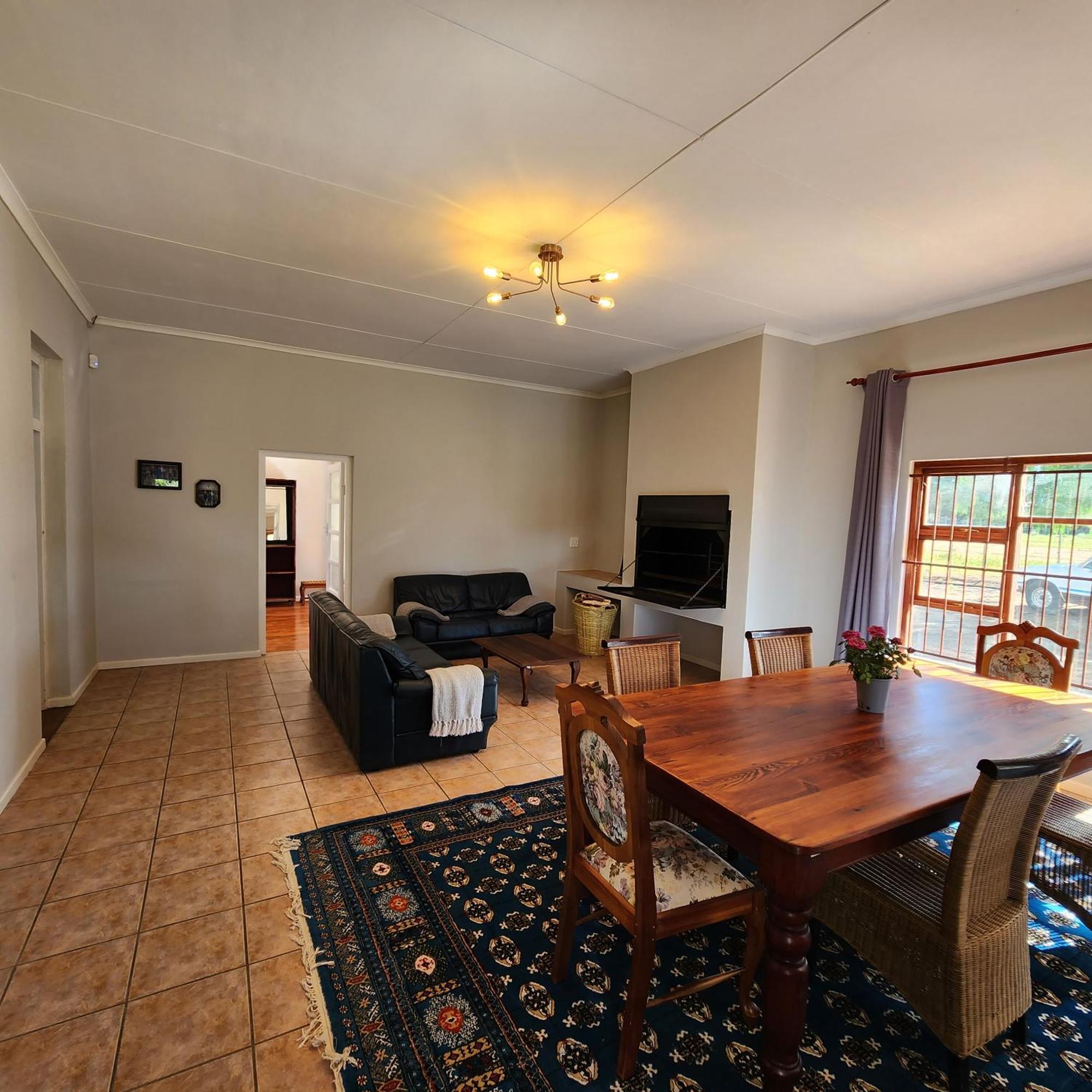 Villa Karoo Leeu Self Catering Oudtshoorn Exterior foto